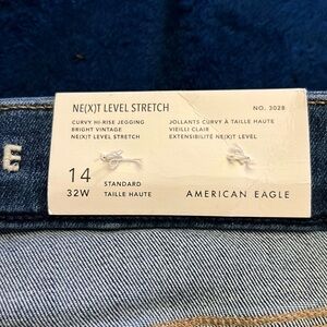 NWT American Eagle Curvy Hi -Rise Jeggings